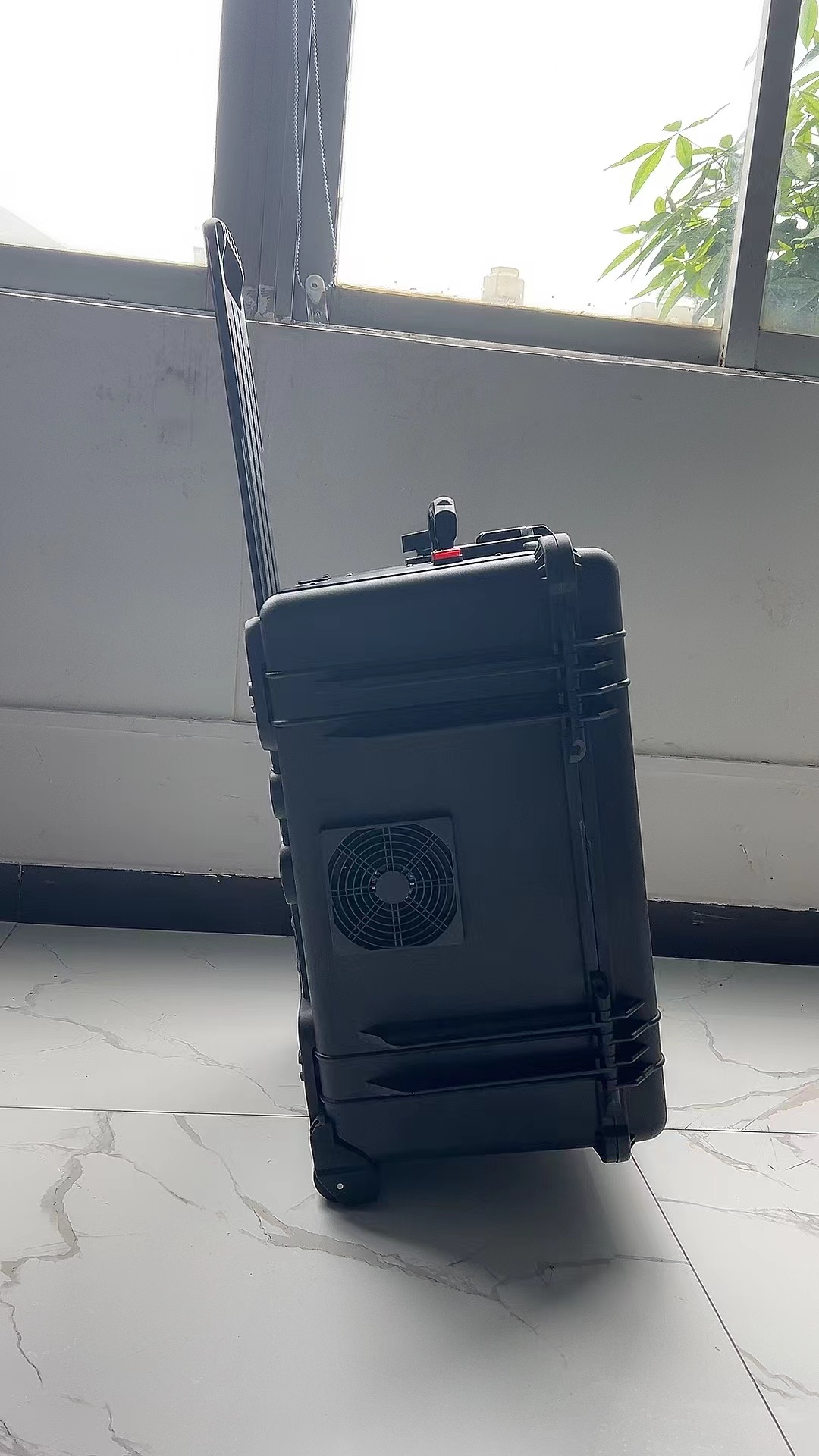 冠县手拉箱型移动通信干扰器